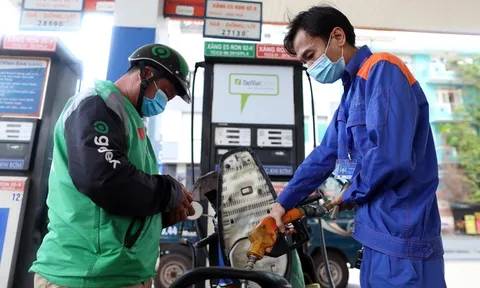 Giảm giá xăng dầu sau kỳ nghỉ lễ?